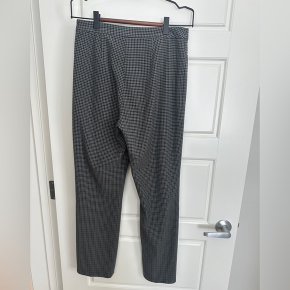 Aritzia Sunday Best Dress Pants - Picture 4 of 4